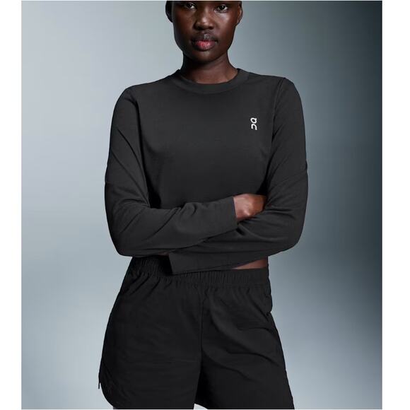 On Running Black Long Sleeve Crop Tee - Picture 1 of 7